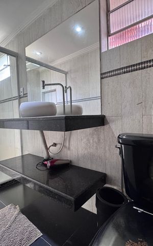Casa para alugar com 80m², 2 quartos e 1 vagaSuíte - Banheiro