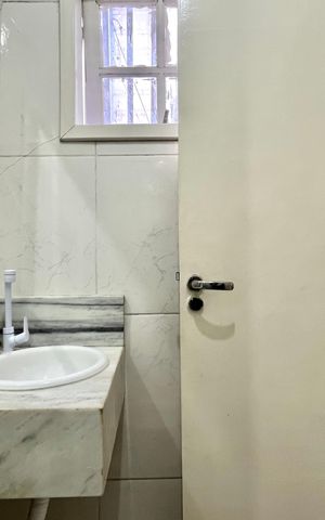 Casa para alugar com 170m², 3 quartos e 2 vagasBanheiro Corredor