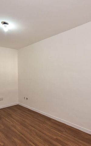 Casa para alugar com 94m², 2 quartos e 3 vagasSala