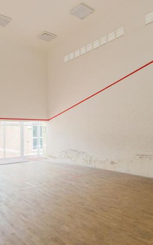 Apartamento à venda com 107m², 3 quartos e 2 vagas Apartamento à venda com 107m², 3 quartos e 2 vagasQuadra de Tenis