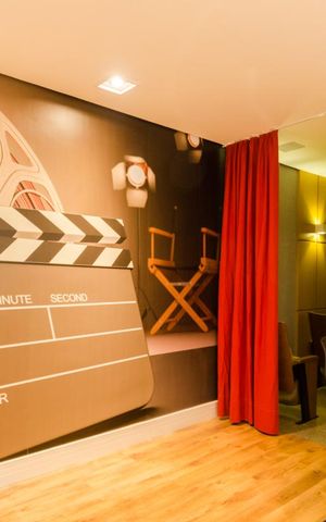 Apartamento à venda com 107m², 3 quartos e 2 vagas Apartamento à venda com 107m², 3 quartos e 2 vagasCinema