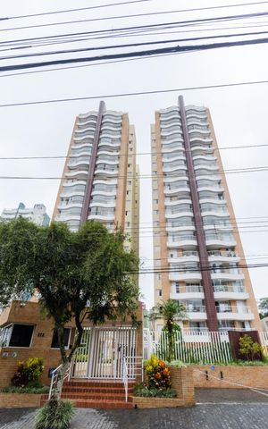 Apartamento à venda com 107m², 3 quartos e 2 vagas Apartamento à venda com 107m², 3 quartos e 2 vagasFachada e portaria