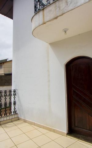 Casa para alugar com 170m², 3 quartos e 4 vagas Casa para alugar com 170m², 3 quartos e 4 vagasÁrea externa