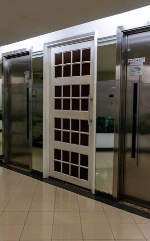 Apartamento à venda com 51m², 2 quartos e sem vaga Apartamento à venda com 51m², 2 quartos e sem vagaHall social