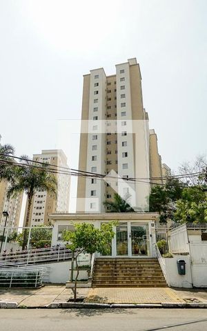 Apartamento para alugar com 65m², 3 quartos e 1 vaga Apartamento para alugar com 65m², 3 quartos e 1 vagaFachada