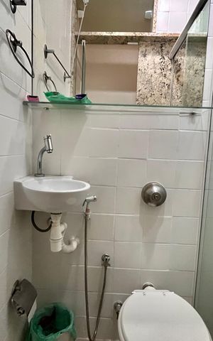 Apartamento para alugar com 166m², 4 quartos e 1 vaga Apartamento para alugar com 166m², 4 quartos e 1 vagaBanheiro de serviço