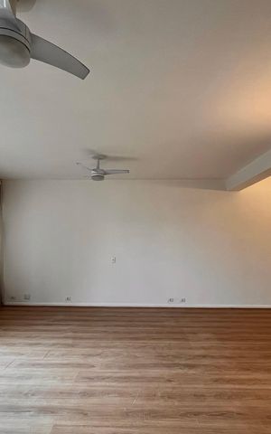 Apartamento para alugar com 166m², 4 quartos e 1 vaga Apartamento para alugar com 166m², 4 quartos e 1 vagaSala