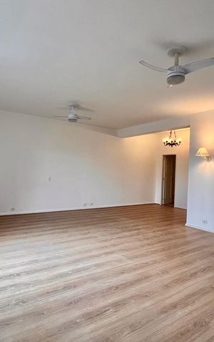 Apartamento para alugar com 166m², 4 quartos e 1 vaga Apartamento para alugar com 166m², 4 quartos e 1 vagaSala