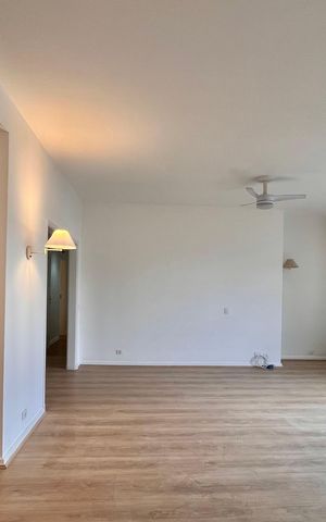 Apartamento para alugar com 166m², 4 quartos e 1 vaga Apartamento para alugar com 166m², 4 quartos e 1 vagaSala
