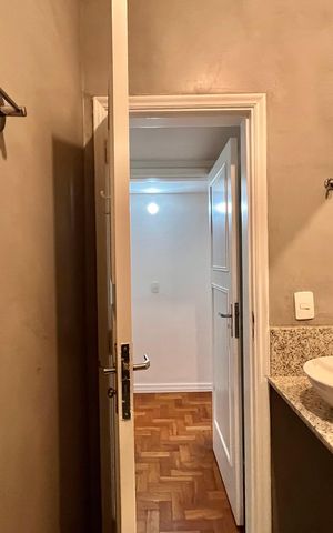 Apartamento para alugar com 166m², 4 quartos e 1 vaga Apartamento para alugar com 166m², 4 quartos e 1 vagaBanheiro social