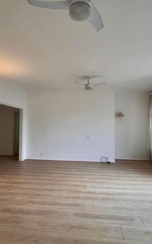 Apartamento para alugar com 166m², 4 quartos e 1 vaga Apartamento para alugar com 166m², 4 quartos e 1 vagaSala