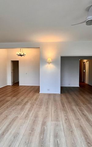 Apartamento para alugar com 166m², 4 quartos e 1 vaga Apartamento para alugar com 166m², 4 quartos e 1 vagaSala
