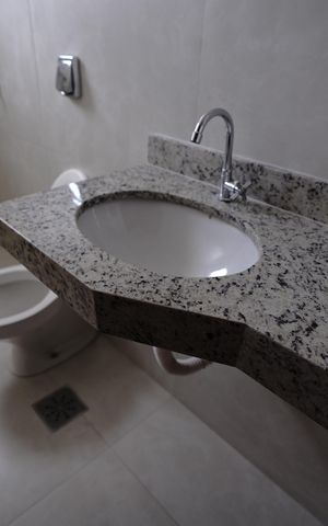 Apartamento para alugar com 72m², 2 quartos e 1 vaga Apartamento para alugar com 72m², 2 quartos e 1 vagaBanheiro Social