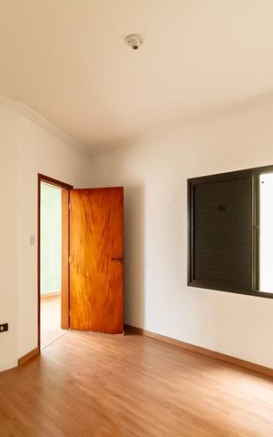 Casa para alugar com 300m², 3 quartos e 6 vagas Casa para alugar com 300m², 3 quartos e 6 vagasQuarto 1
