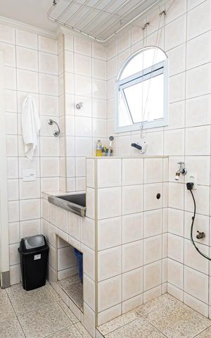 Apartamento à venda com 300m², 3 quartos e 2 vagas Apartamento à venda com 300m², 3 quartos e 2 vagasÁrea de Serviço