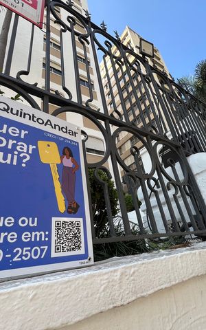 Apartamento à venda com 300m², 3 quartos e 2 vagas Apartamento à venda com 300m², 3 quartos e 2 vagasPlaca