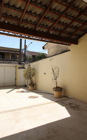 Casa de condomínio à venda com 140m², 3 quartos e 1 vagaGaragem