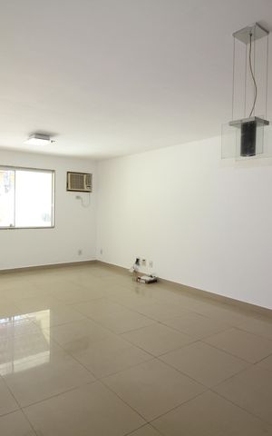 Casa de condomínio à venda com 140m², 3 quartos e 1 vagaSala