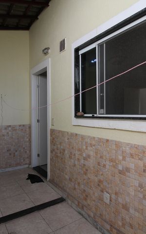 Casa de condomínio à venda com 140m², 3 quartos e 1 vagaÁrea de Serviço