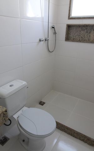 Casa de condomínio à venda com 140m², 3 quartos e 1 vagaSuíte 1 - Banheiro