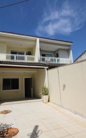 Casa de condomínio à venda com 140m², 3 quartos e 1 vagaFachada Interna