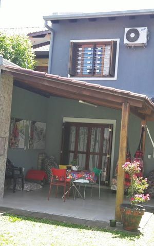 Casa à venda com 200m², 3 quartos e 3 vagasÁrea externa