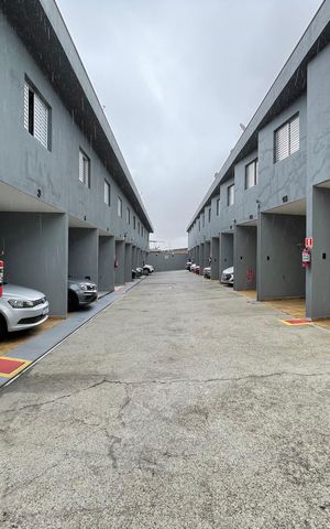 Casa de condomínio à venda com 72m², 2 quartos e 1 vaga Casa de condomínio à venda com 72m², 2 quartos e 1 vagaÁrea Comum