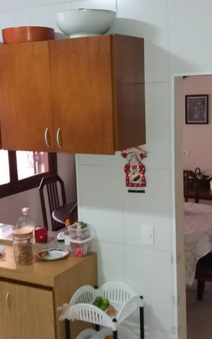 Casa à venda com 400m², 3 quartos e 3 vagas Casa à venda com 400m², 3 quartos e 3 vagasCozinha