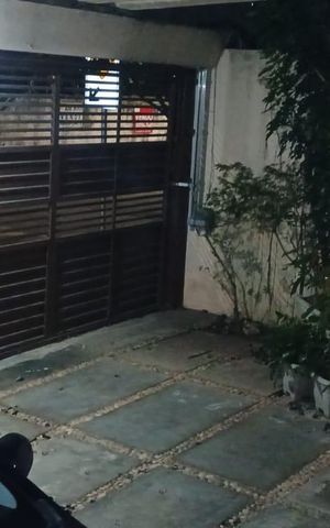 Casa à venda com 400m², 3 quartos e 3 vagas Casa à venda com 400m², 3 quartos e 3 vagasGaragem