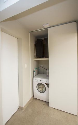 Casa à venda com 150m², 2 quartos e 2 vagas Casa à venda com 150m², 2 quartos e 2 vagasÁrea de Serviço