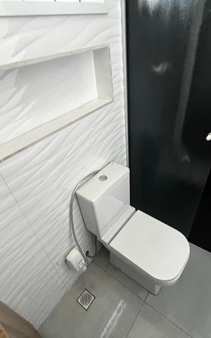 Casa à venda com 499m², 5 quartos e 8 vagas Casa à venda com 499m², 5 quartos e 8 vagasBanheiro da Suíte 3