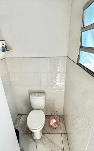 Casa à venda com 499m², 5 quartos e 8 vagas Casa à venda com 499m², 5 quartos e 8 vagasBanheiro da Pisina