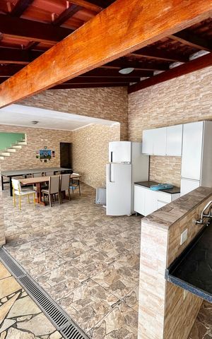 Casa à venda com 499m², 5 quartos e 8 vagas Casa à venda com 499m², 5 quartos e 8 vagasÁrea comum - Churrasqueira