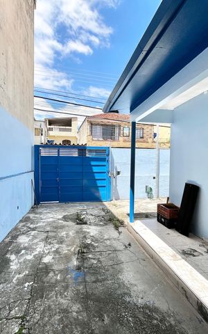 Casa à venda com 499m², 5 quartos e 8 vagas Casa à venda com 499m², 5 quartos e 8 vagasGaragem