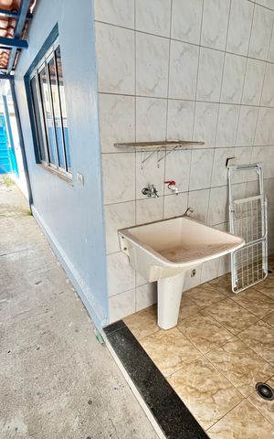 Casa à venda com 499m², 5 quartos e 8 vagas Casa à venda com 499m², 5 quartos e 8 vagasÁrea de Serviço