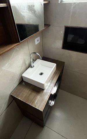Casa à venda com 499m², 5 quartos e 8 vagas Casa à venda com 499m², 5 quartos e 8 vagasBanheiro da Suíte 1