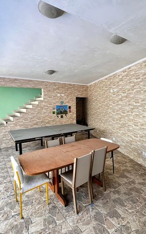 Casa à venda com 499m², 5 quartos e 8 vagas Casa à venda com 499m², 5 quartos e 8 vagasÁrea comum - Churrasqueira