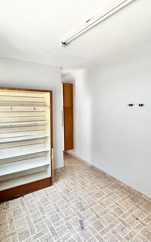 Casa à venda com 499m², 5 quartos e 8 vagas Casa à venda com 499m², 5 quartos e 8 vagasEdicula