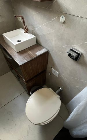 Casa à venda com 499m², 5 quartos e 8 vagas Casa à venda com 499m², 5 quartos e 8 vagasBanheiro da Suíte 2