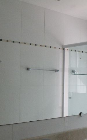 Casa de condomínio para alugar com 800m², 5 quartos e 5 vagasBanheiro da Suíte 3