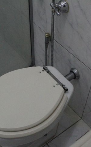 Casa de condomínio para alugar com 800m², 5 quartos e 5 vagasBanheiro 2