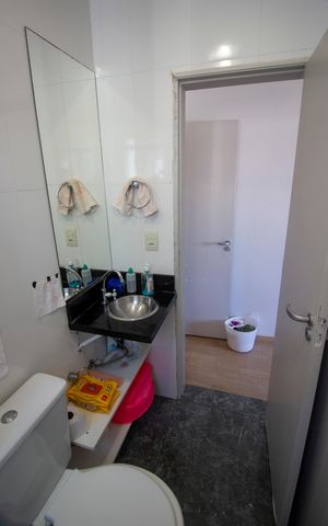 Casa à venda com 180m², 4 quartos e 4 vagasBanheiro social