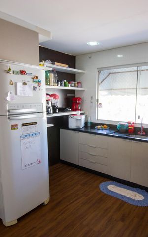 Casa à venda com 180m², 4 quartos e 4 vagasCozinha