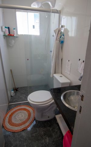 Casa à venda com 180m², 4 quartos e 4 vagasBanheiro social