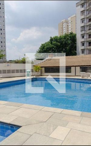 Apartamento para alugar com 96m², 3 quartos e 2 vagas Apartamento para alugar com 96m², 3 quartos e 2 vagasÁrea comum - Piscina