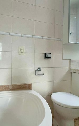 Apartamento à venda com 115m², 3 quartos e 3 vagas Apartamento à venda com 115m², 3 quartos e 3 vagasBanheiro da Suíte