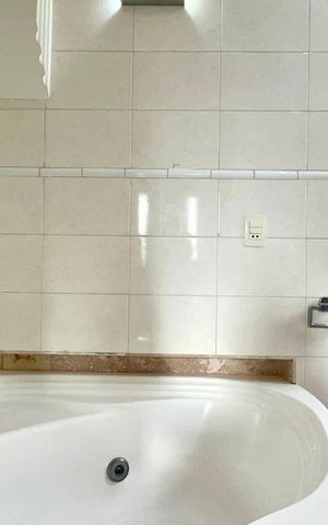 Apartamento à venda com 115m², 3 quartos e 3 vagas Apartamento à venda com 115m², 3 quartos e 3 vagasBanheiro da Suíte