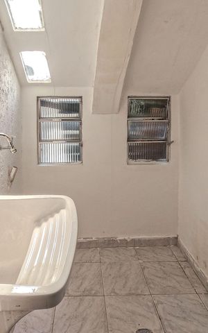 Casa para alugar com 40m², 1 quarto e sem vaga Casa para alugar com 40m², 1 quarto e sem vagaÁrea de Serviço