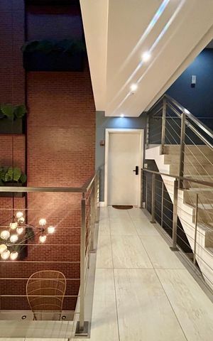 Apartamento para alugar com 45m², 1 quarto e 1 vaga Apartamento para alugar com 45m², 1 quarto e 1 vagaEscada
