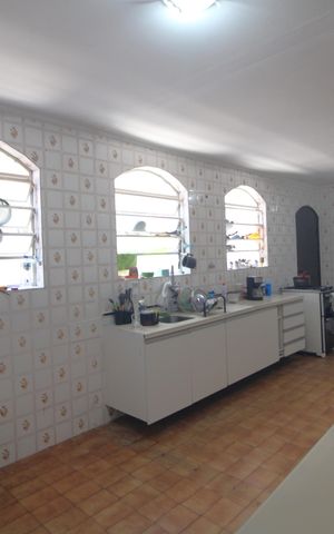 Casa para alugar com 320m², 3 quartos e 2 vagasCozinha